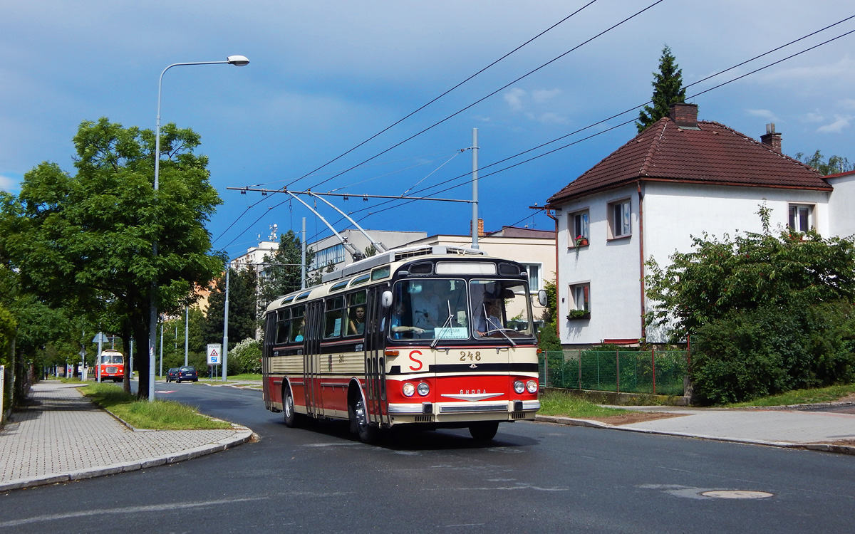 Брно, Škoda T11/0 № 248; Пльзень — 75 лет троллейбусного движения в Пльзени