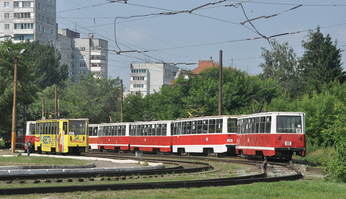 Омск, 71-608ЭП № 47; Омск, 71-605 (КТМ-5М3) № 111; Омск — Конечные станции и разворотные кольца