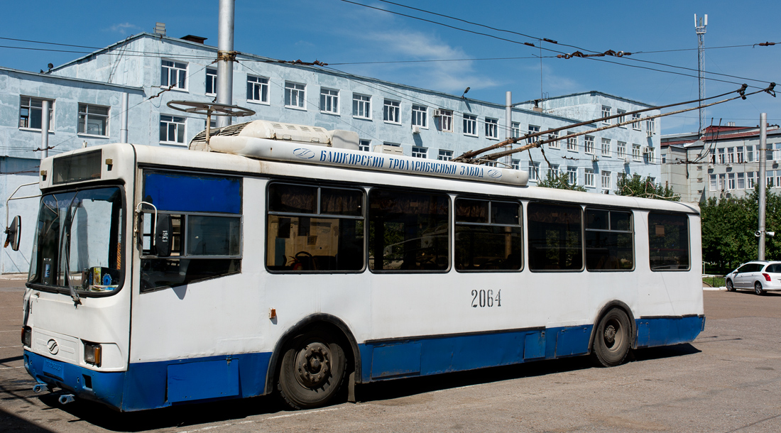 Уфа, БТЗ-52761Р № 2064