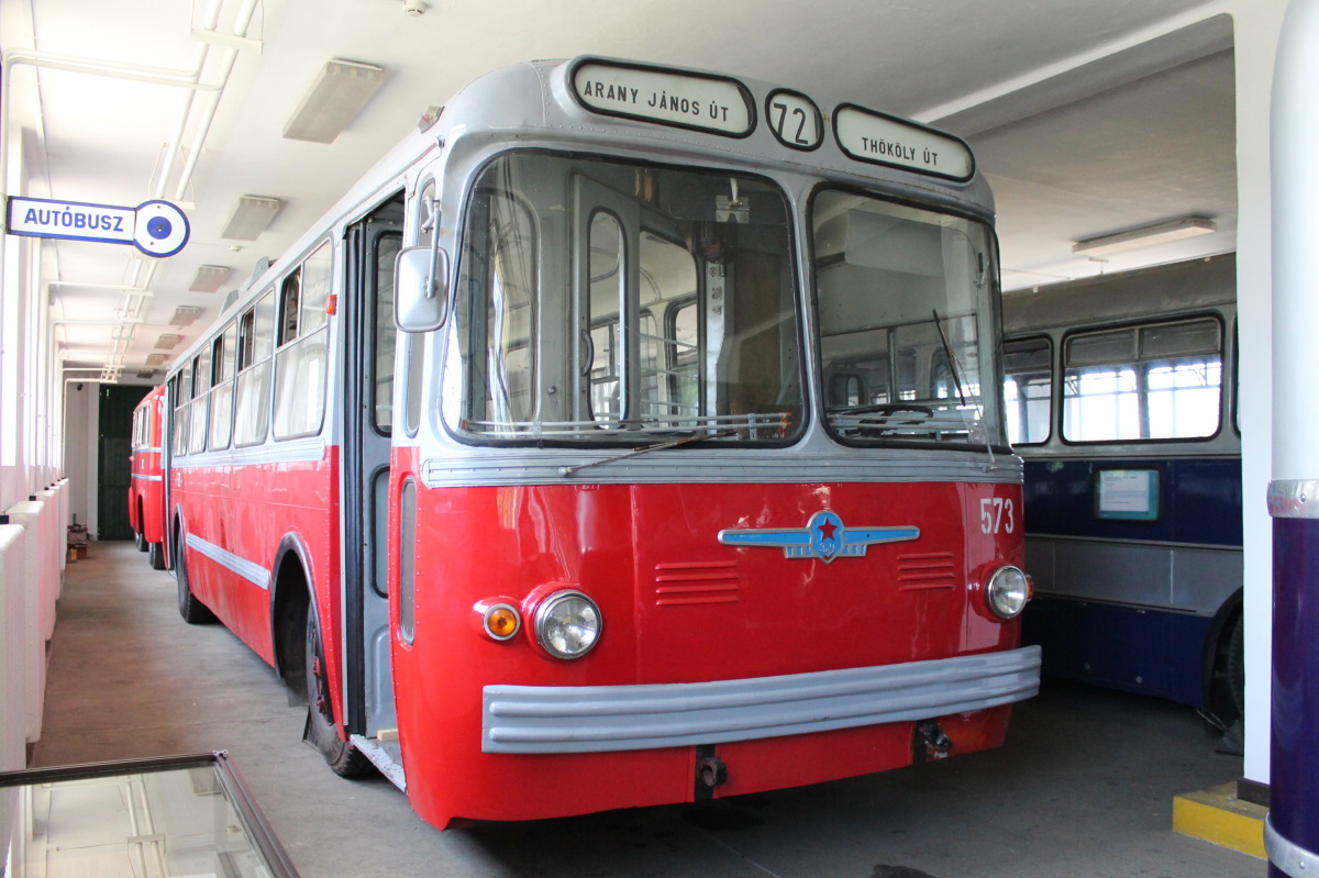 Будапешт, ЗиУ-5Д № 573; Будапешт — Музеи Будапешт, ЗиУ-5Д № 573; Будапешт — Музеи