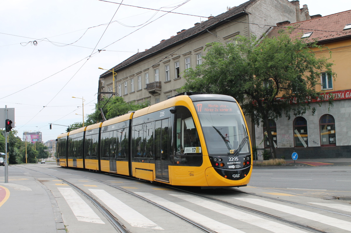 Будапешт, CAF Urbos 3 № 2205