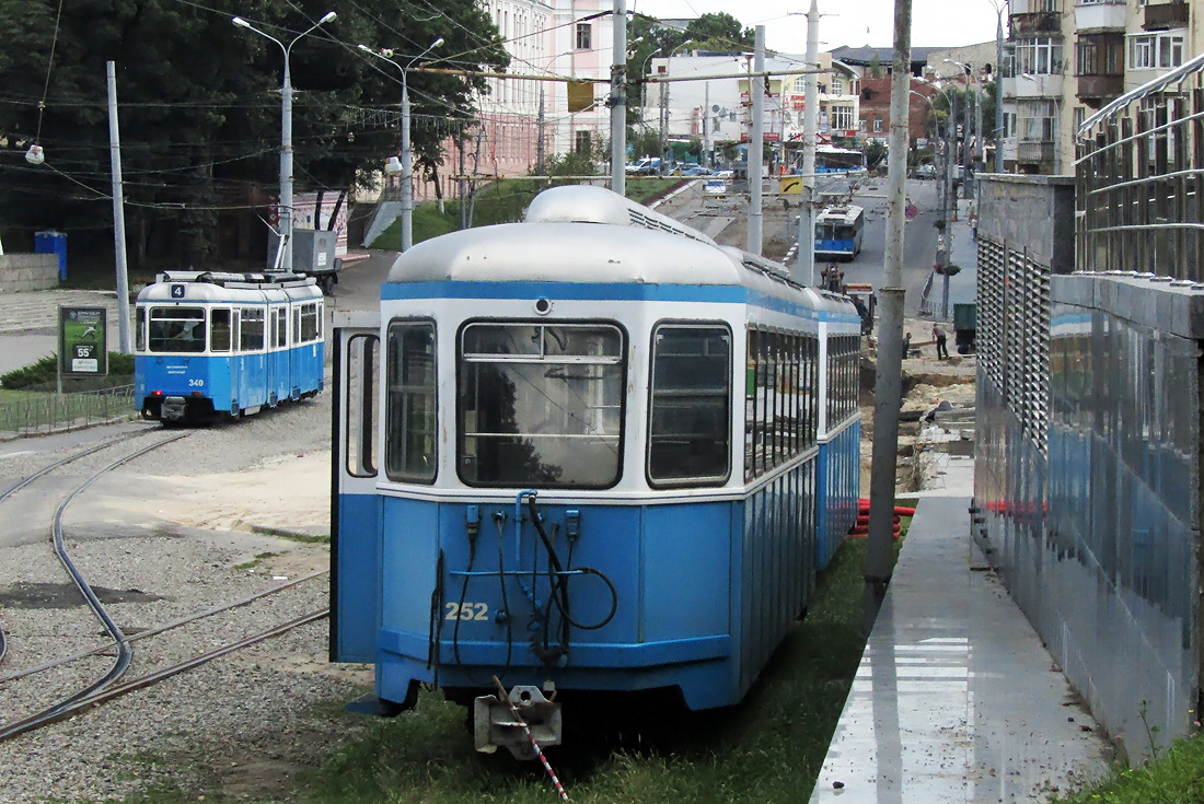 Vinnyica, SIG B4 "Karpfen" — 252; Vinnyica — Reconstruction of the tram line on Kalichanska square (Gagarin square) Vinnyica, SIG B4 "Karpfen" — 252; Vinnyica — Reconstruction of the tram line on Kalichanska square (Gagarin square)