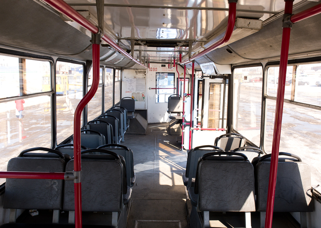 Уфа, БТЗ-52761Р № 1090; Уфа — Салоны