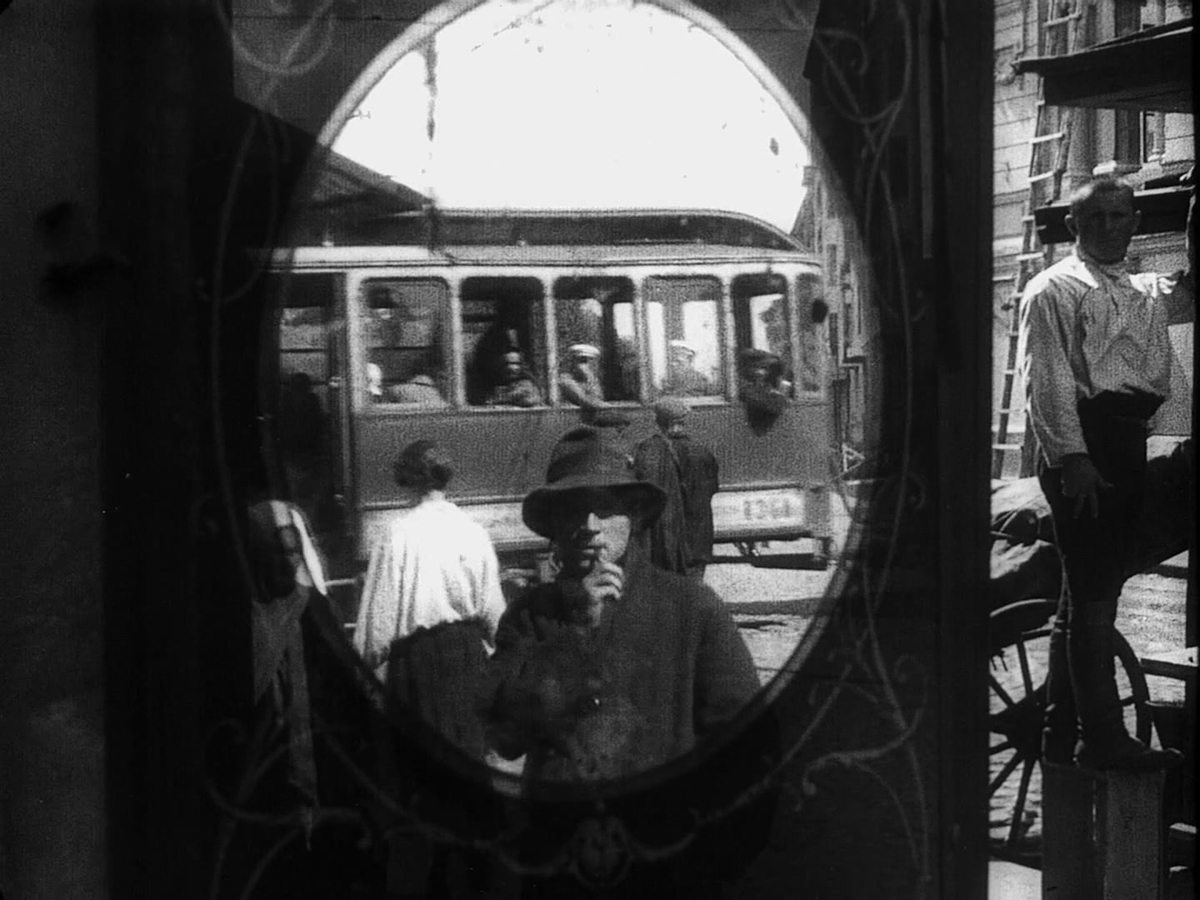 Москва, Двухосный прицепной Брянского завода № 1361; Москва — Исторические фотографии — Трамвай и Троллейбус (1921-1945); Москва — Трамваи в кинофильмах