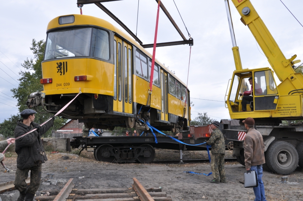 Дрезден, Tatra TB4D № 244 039; Барнаул — ООО "Алтайская электротранспортная компания"; Барнаул — Трамвайное депо №1, улица Анатолия, 304. (закрыто в 2013 г.)