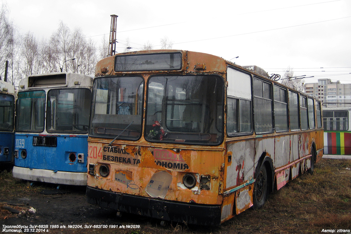 Zsitomir, ZiU-682V — 2204; Zsitomir, ZiU-682G [G00] — 2039