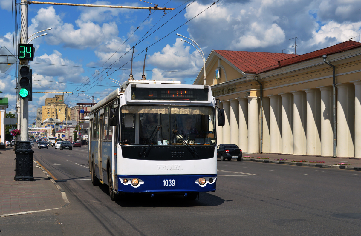 Tambov, ZiU-682G-016.04 N°. 1039