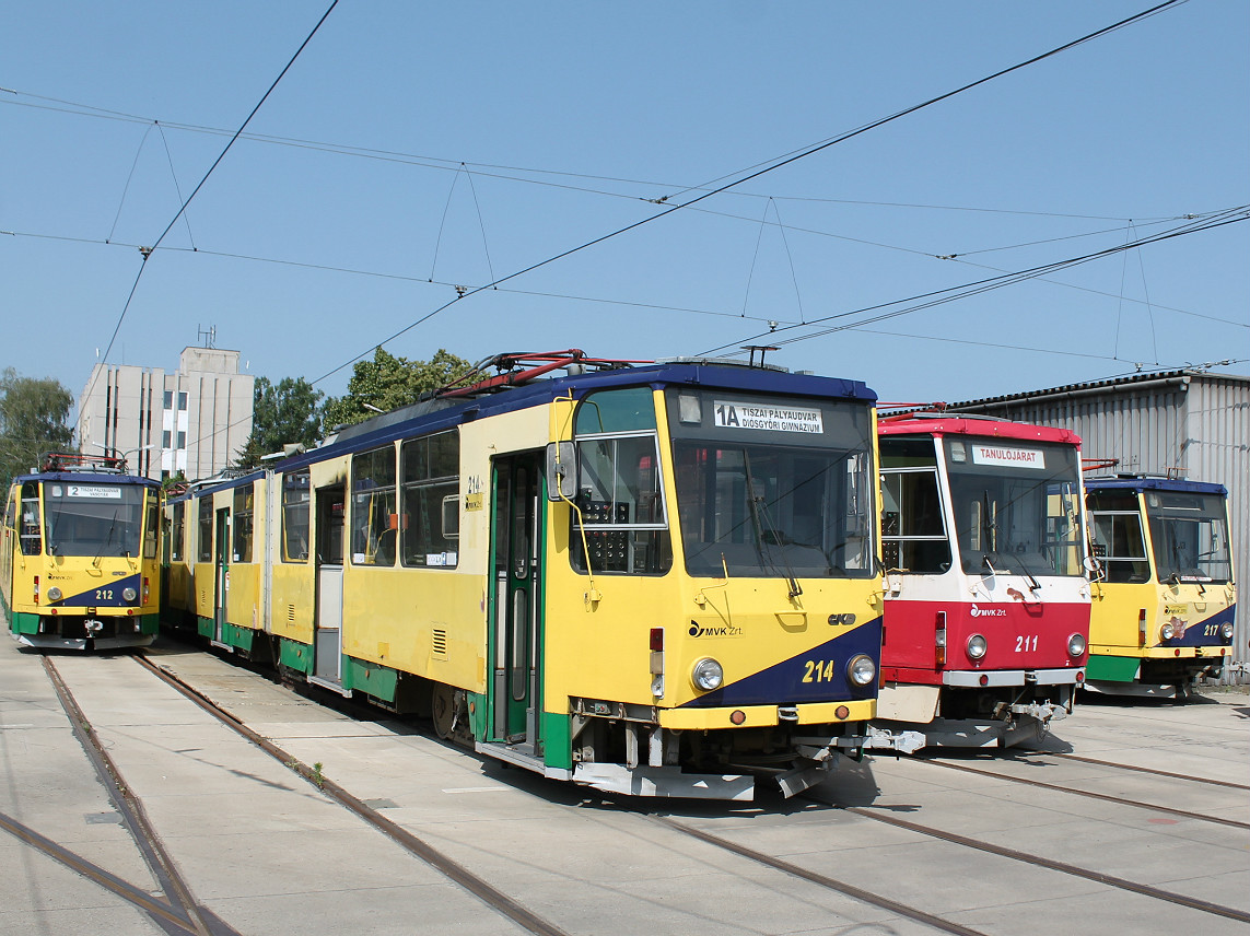 Мишкольц, Tatra KT8D5 № 212; Мишкольц, Tatra KT8D5 № 214; Мишкольц, Tatra KT8D5 № 211; Мишкольц, Tatra KT8D5 № 217