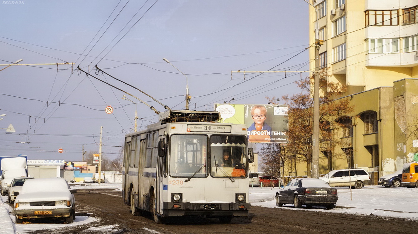 Киев, ЮМЗ Т2 № 4238