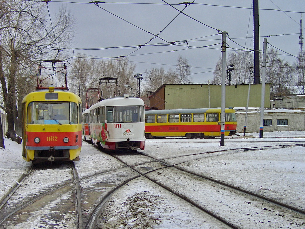 Uljanowsk, Tatra T3SU Nr. 1182; Uljanowsk, Tatra T3SU Nr. 1171