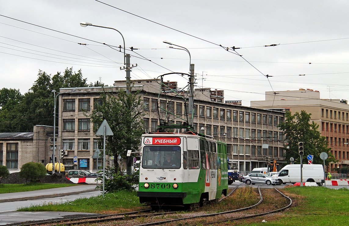 Санкт-Петербург, ЛМ-68М № 8700