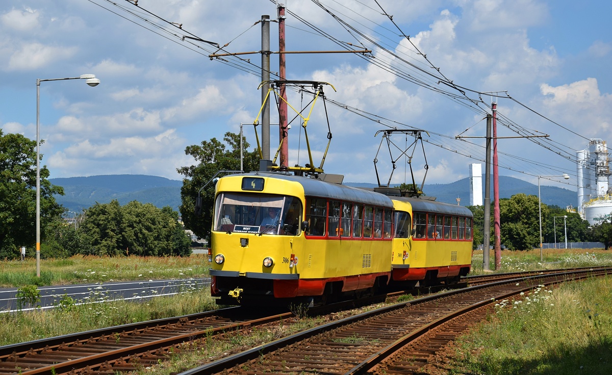 Мост ― Литвинов, Tatra T3M.3 № 306