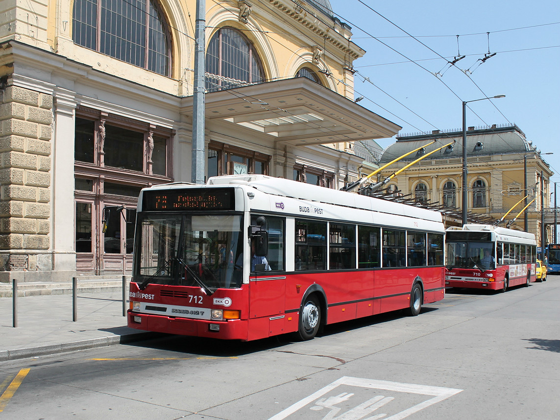 Будапешт, Ikarus 412.81 № 712