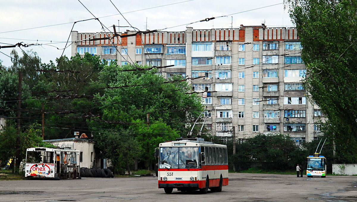 Львов, Škoda 14Tr89/6 № 551
