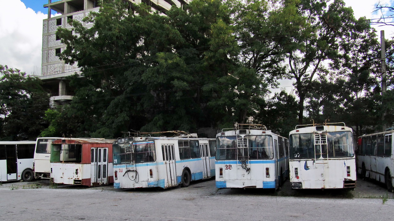 Novorossiisk, ZiU-682G [G00] № 54; Novorossiisk, ZiU-682G-012 [G0A] № 33; Novorossiisk, ZiU-682G-012 [G0A] № 28; Novorossiisk, ZiU-682G [G00] № 92