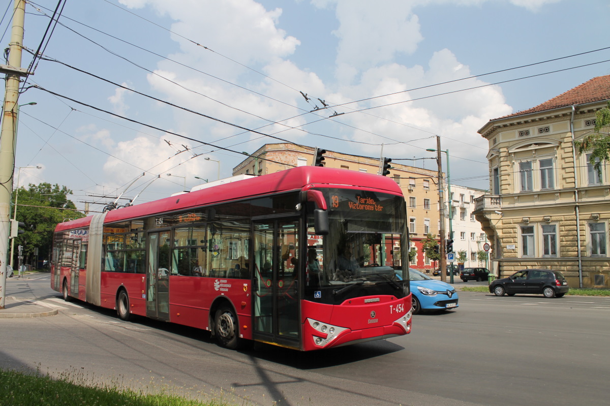 Сегед, Ikarus-Škoda Tr187.2 № T-454
