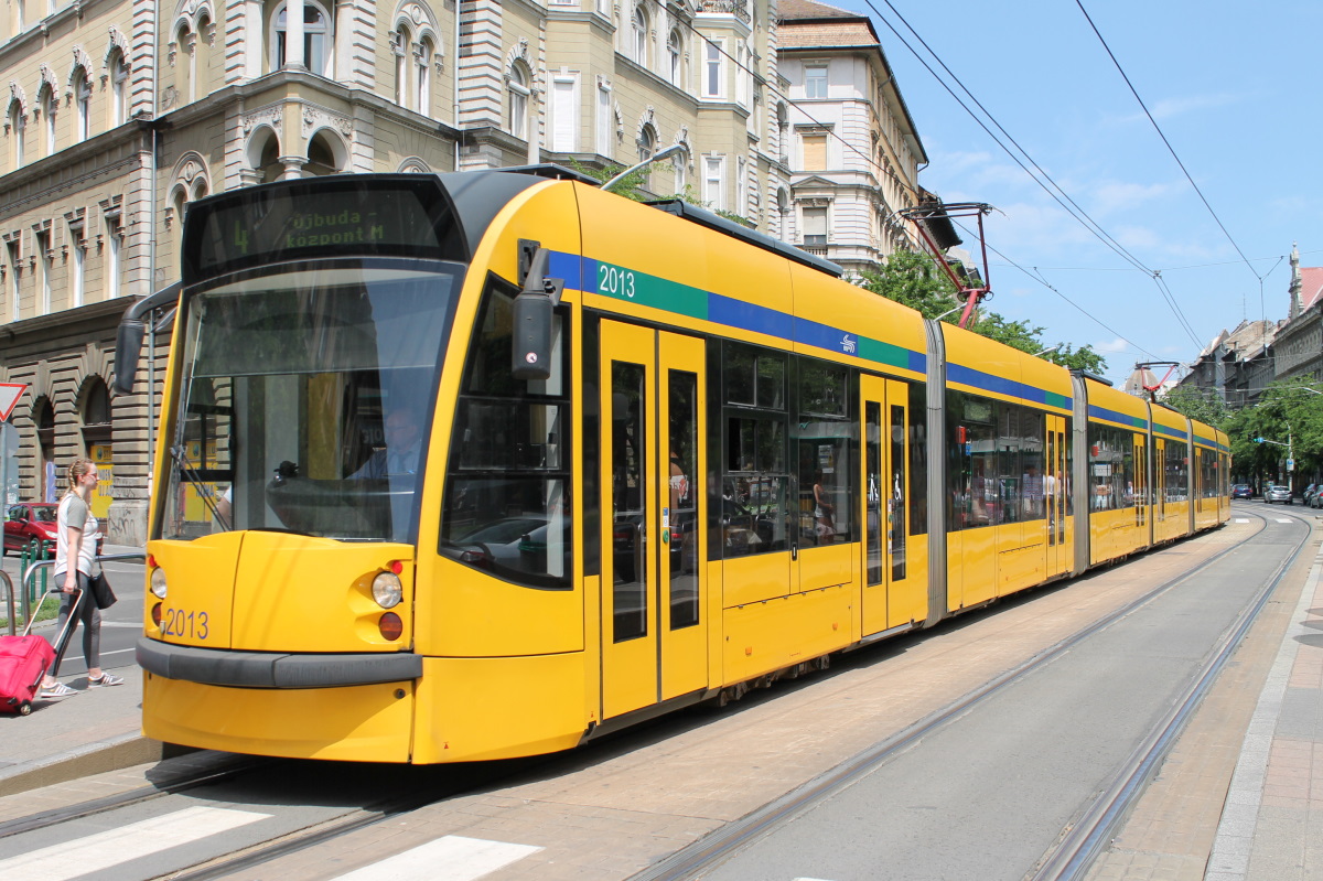 Будапешт, Siemens Combino Supra NF12B № 2013