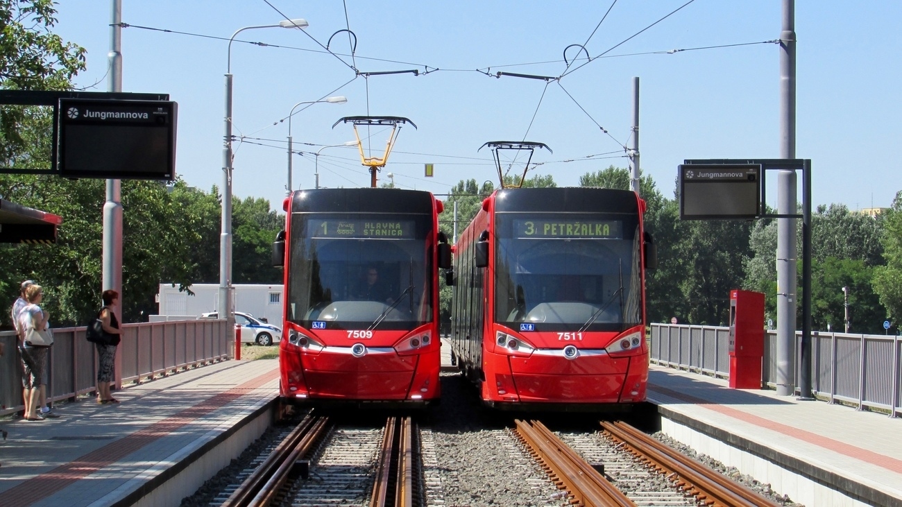 Братислава, Škoda 30T ForCity Plus № 7509; Братислава, Škoda 30T ForCity Plus № 7511