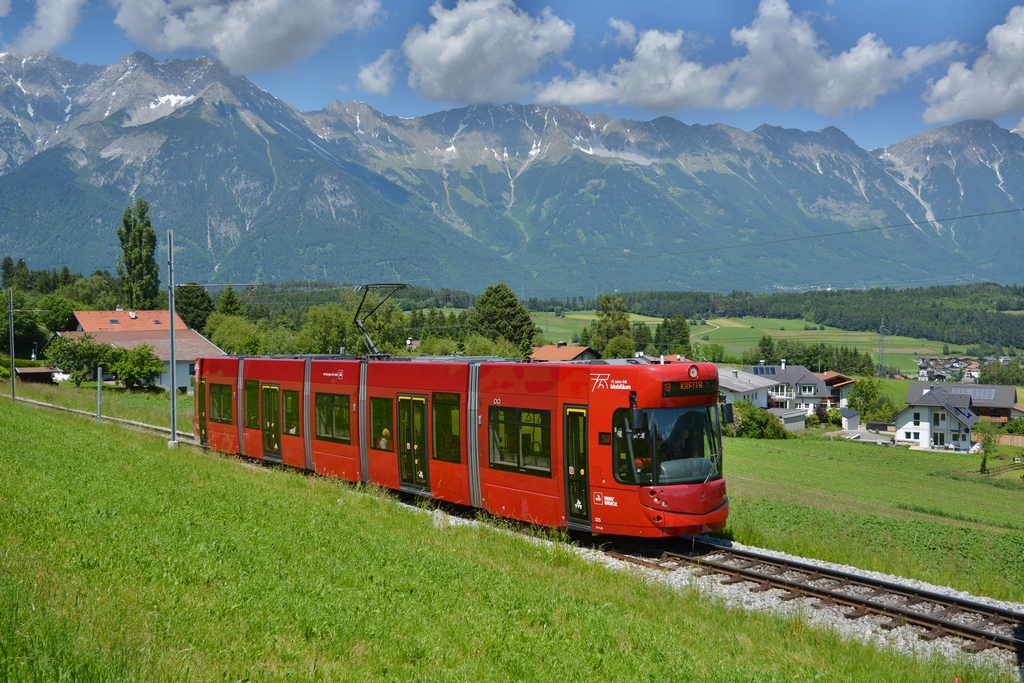 Инсбрук, Bombardier Flexity Outlook № 325; Инсбрук — Stubaitalbahn
