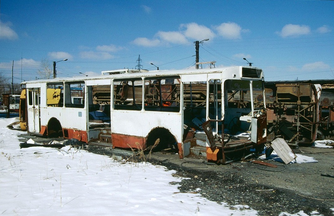 Караганда, ЗиУ-682В-012 [В0А] № 71; Караганда — Визит делегации транспортников 21.04.1998; Караганда — Старые фотографии (до 2000 г.); Караганда — Троллейбусный парк