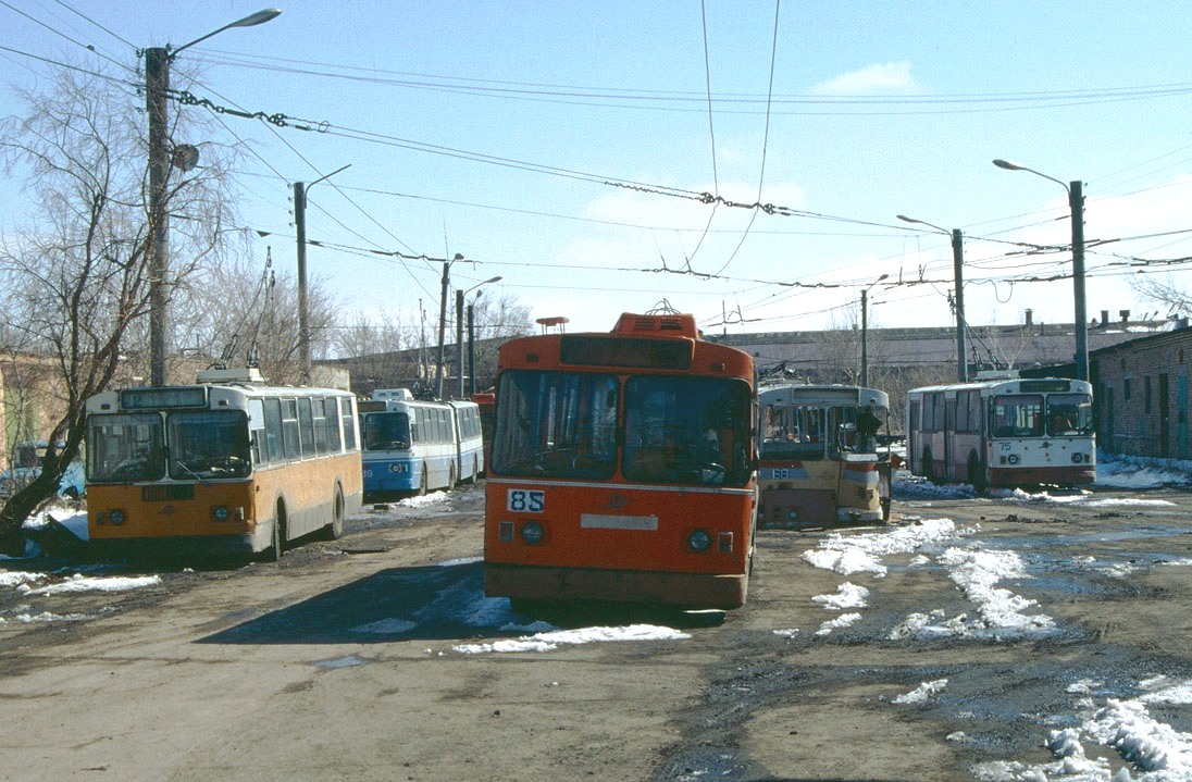 Караганда, ЗиУ-682Г [Г00] № 99; Караганда, ЗиУ-682В [В00] № 85; Караганда, ЗиУ-682В [В00] № 66; Караганда, ЗиУ-682В-012 [В0А] № 75; Караганда — Визит делегации транспортников 21.04.1998; Караганда — Старые фотографии (до 2000 г.); Караганда — Троллейбусный парк