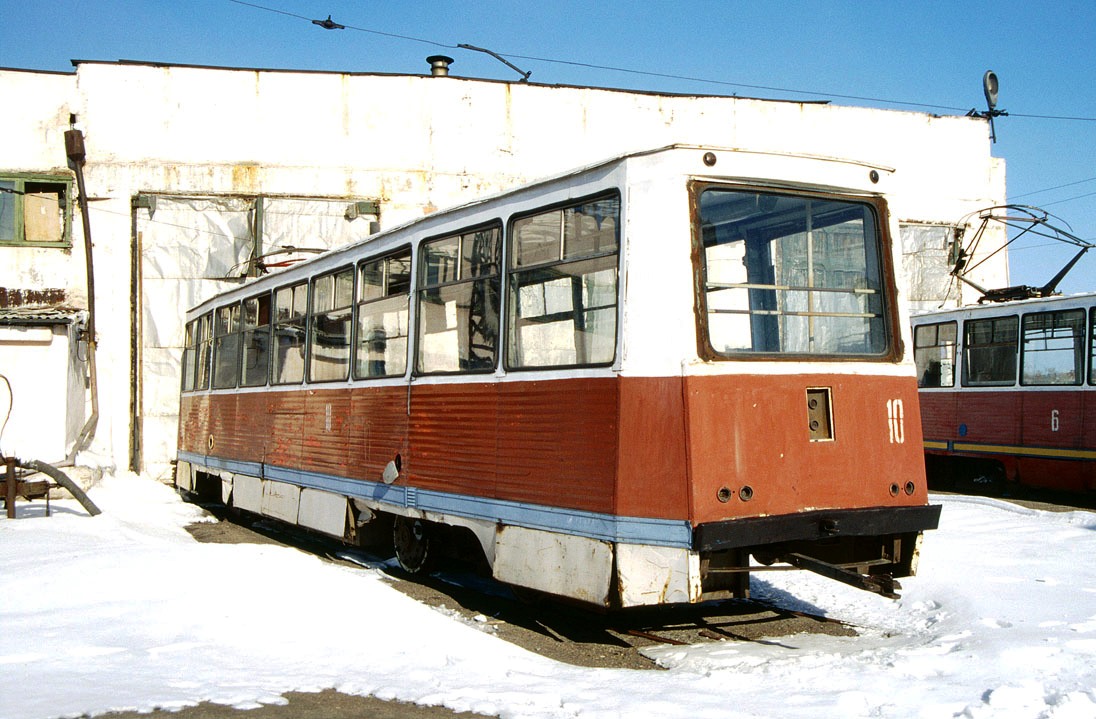 Караганда, 71-605 (КТМ-5М3) № 10; Караганда — Визит делегации транспортников 21.04.1998; Караганда — Старые фотографии (до 2000 г.); Караганда — Трамвайный парк