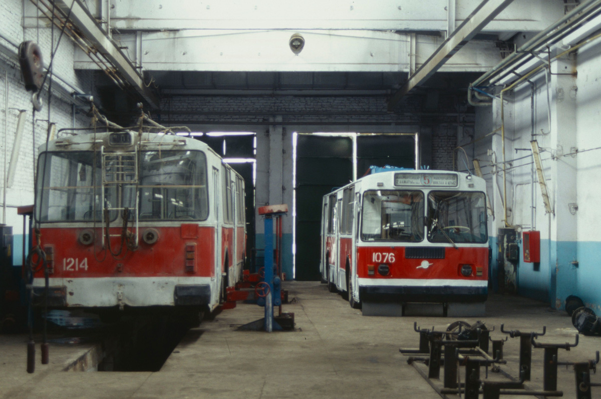 Алматы, ЗиУ-682В-012 [В0А] № 1214; Алматы, ЗиУ-682Г [Г00] № 1076