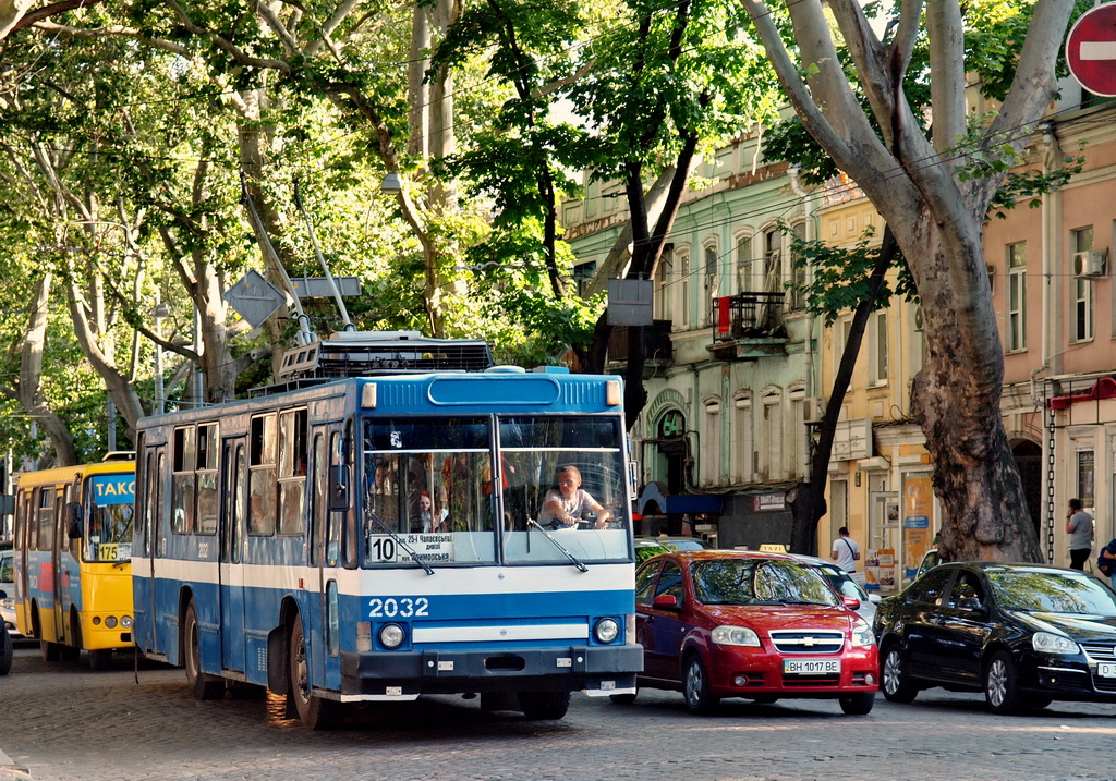 Одесса, ЮМЗ Т1Р (Т2П) № 2032