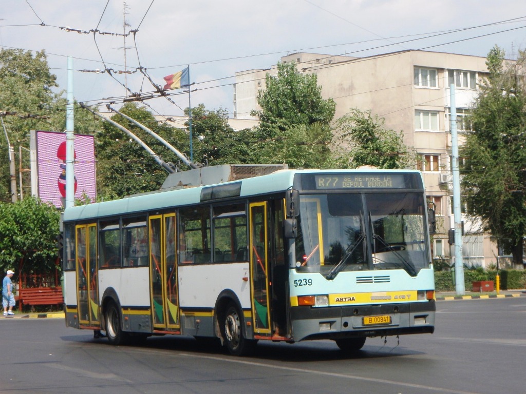 Bukarest, Ikarus 415.80 # 5239