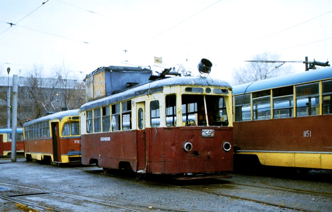 Алматы, КТМ-2 № Аварийный; Алматы, РВЗ-6М2 № 1063; Алматы — Старые фотографии