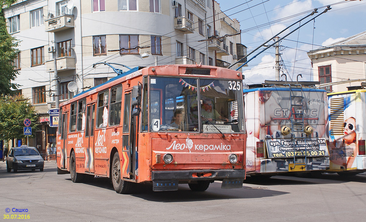 Tšernivtsi, Škoda 14Tr89/6 # 325 Tšernivtsi, Škoda 14Tr89/6 # 325