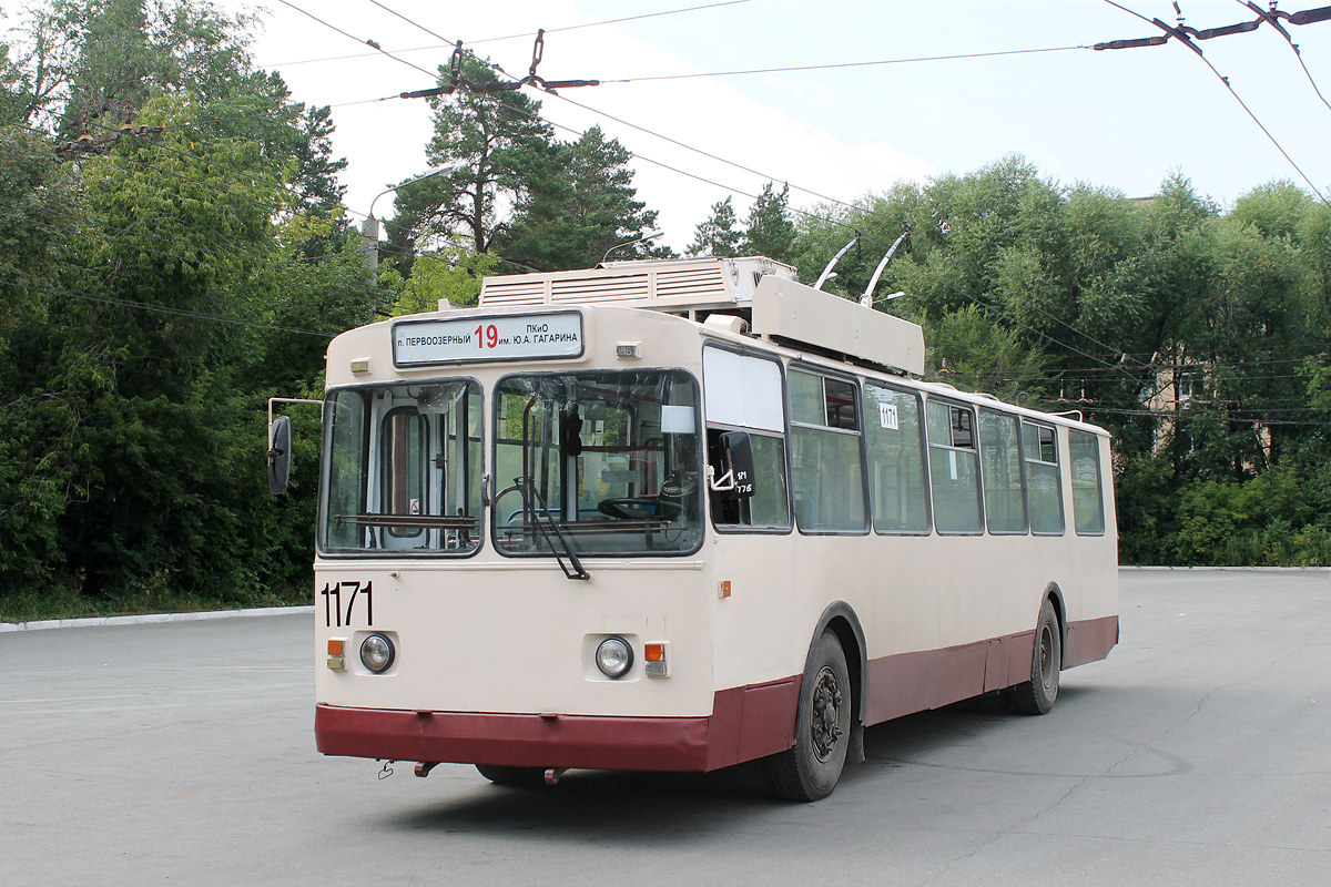 Челябинск, ЗиУ-682Г [Г00] № 1171