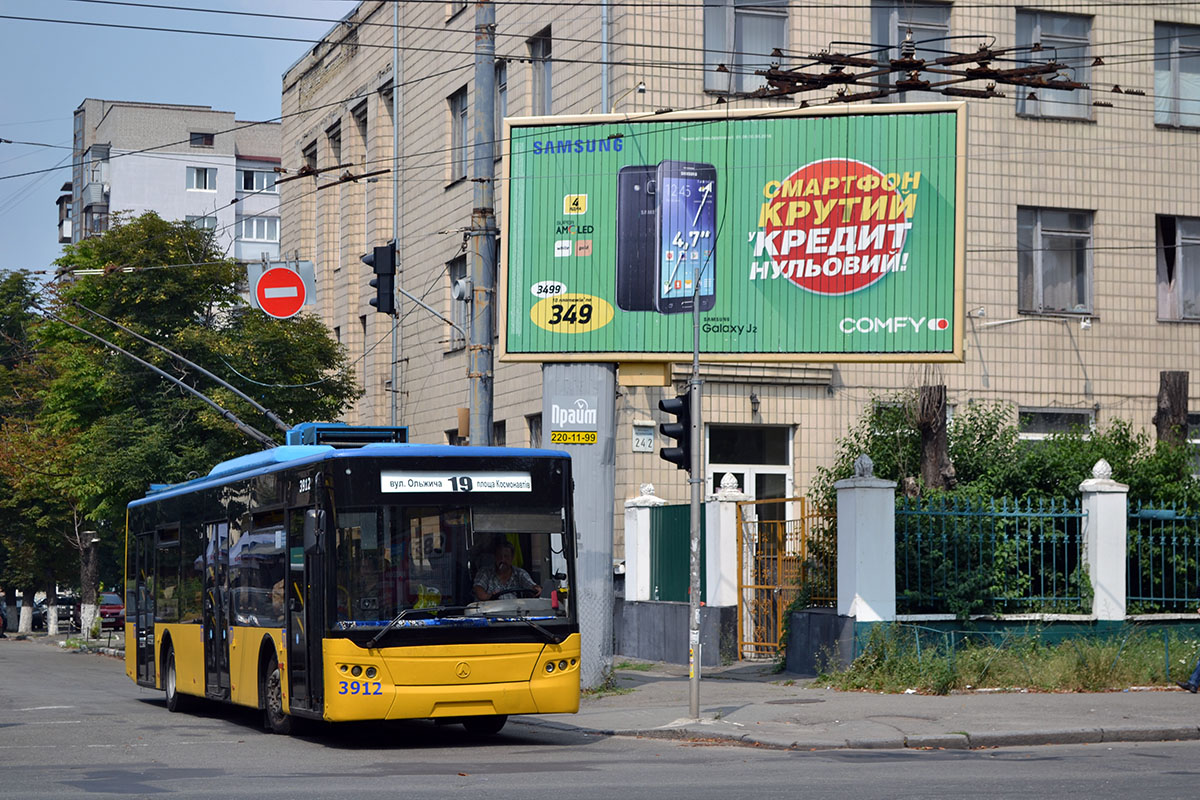 Киев, ЛАЗ E183D1 № 3912