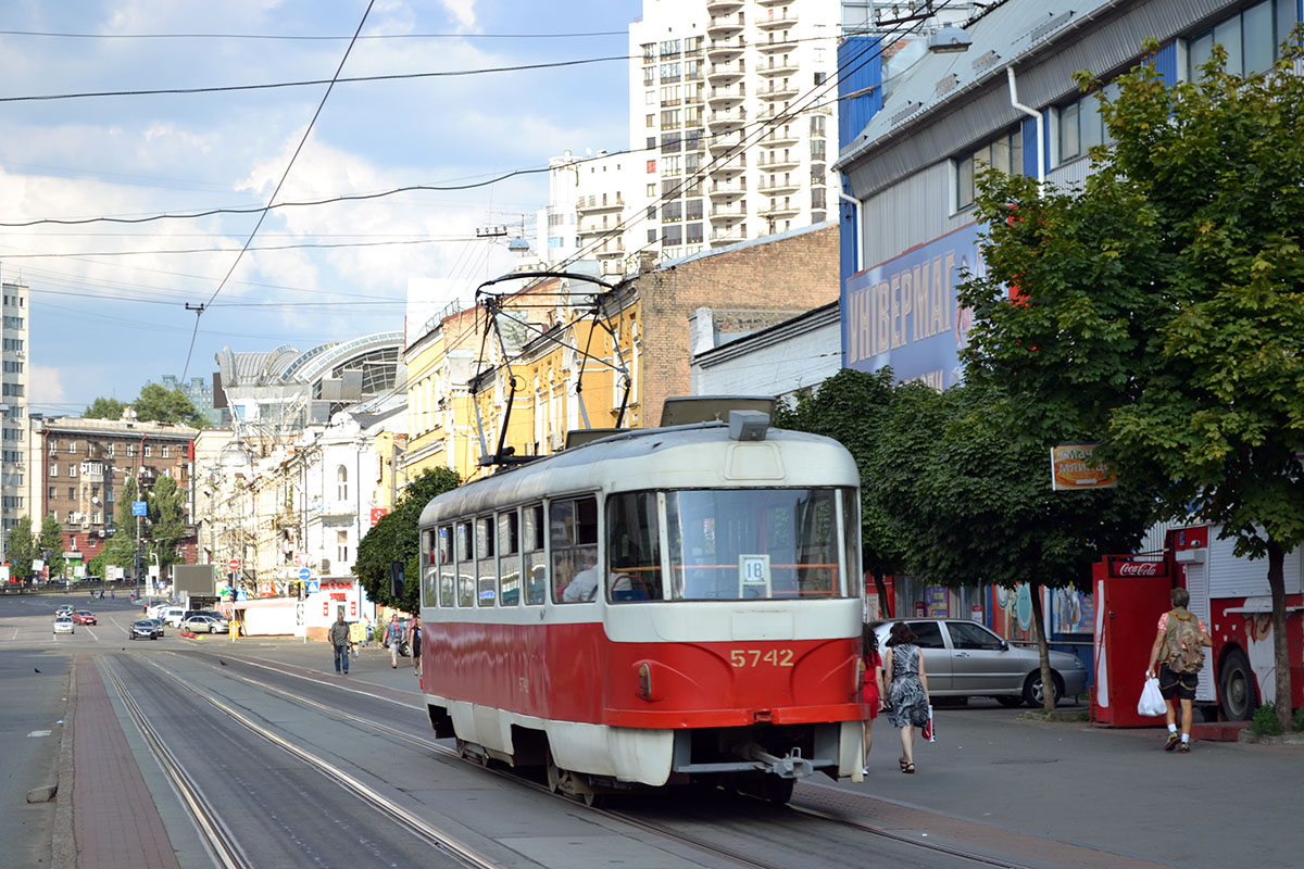 Киев, Tatra T3SU № 5742