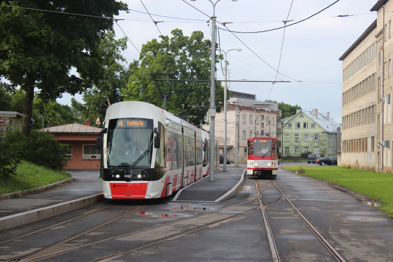 Tallinn, CAF Urbos AXL № 511; Tallinn, Tatra KT4D № 146