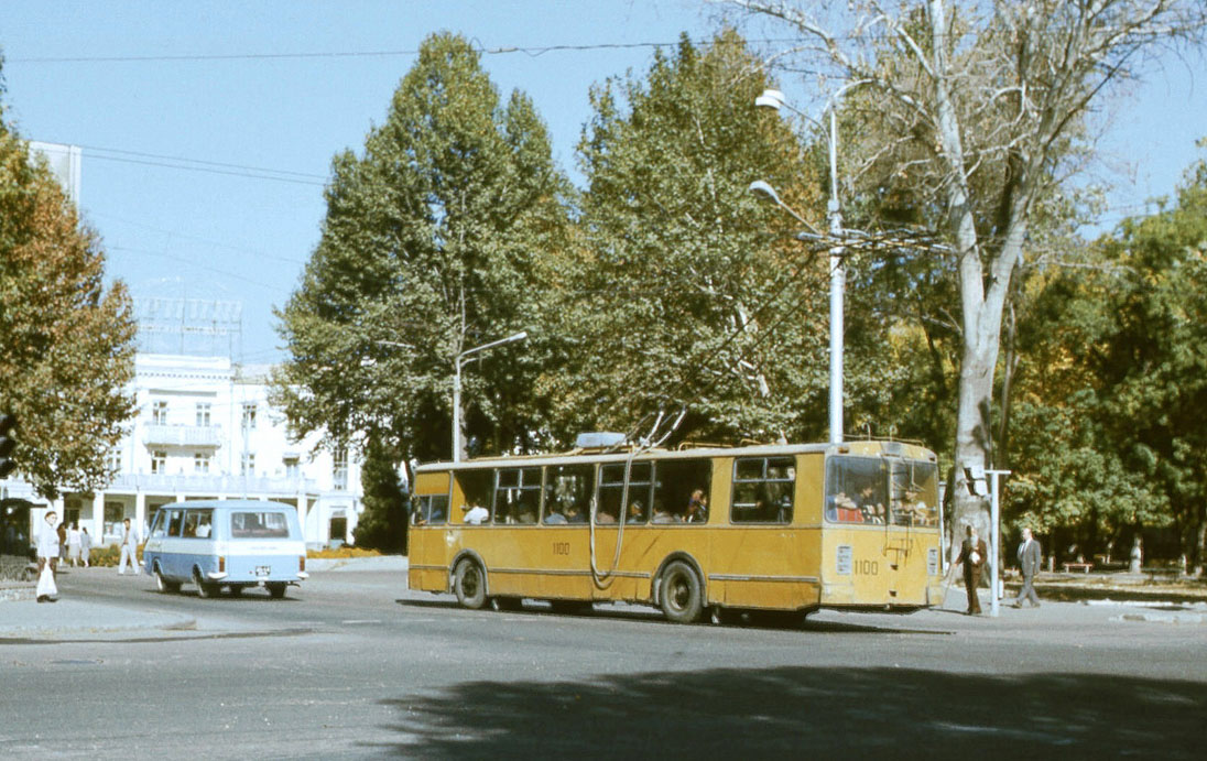 Dushanbe, ZiU-682V Nr. 1100; Dushanbe — Old photos — Dushanbe