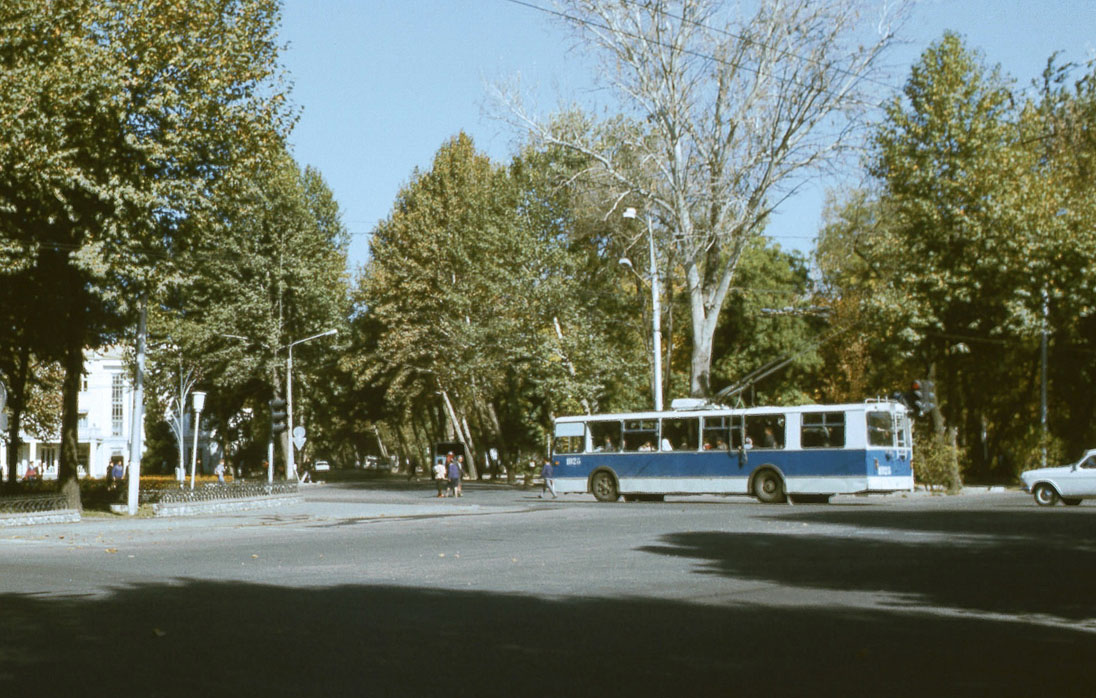 Dushanbe, ZiU-682V [V00] Nr. 1028; Dushanbe — Old photos — Dushanbe