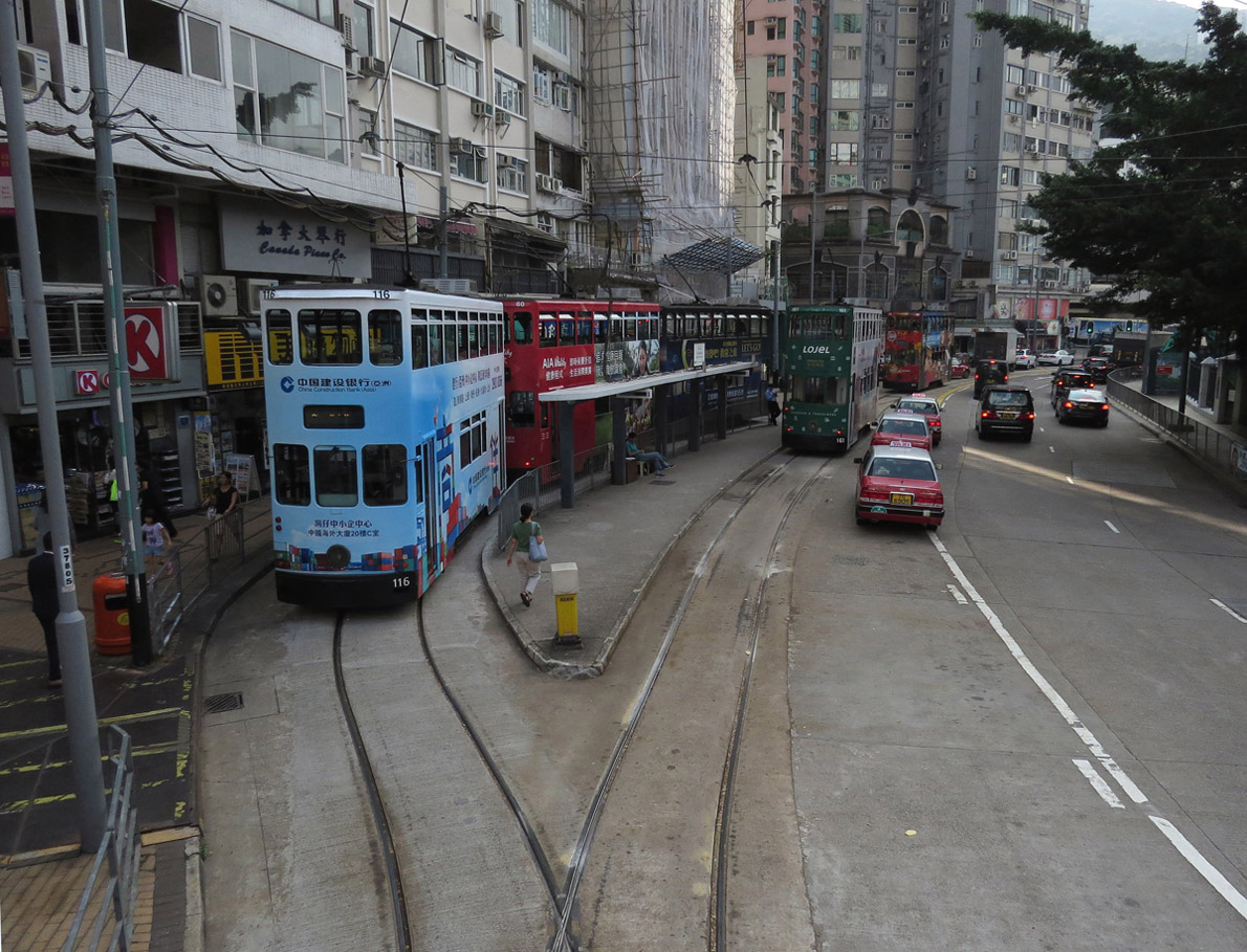 Гонконг, Hong Kong Tramways VII № 116; Гонконг, Hong Kong Tramways VII № 60; Гонконг, Hong Kong Tramways VI № 161; Гонконг — Городской трамвай — Линии и инфраструктура