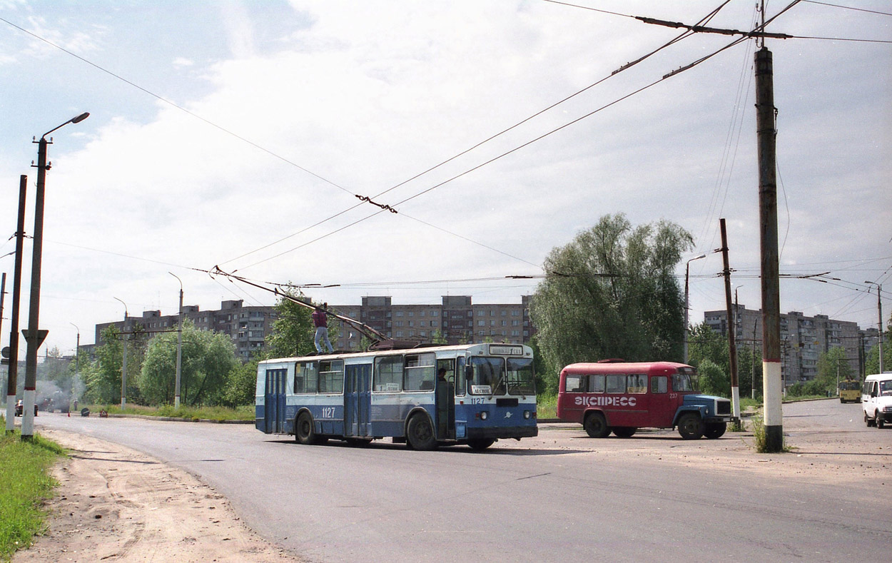 Орёл, ЗиУ-682Г [Г00] № 1127; Орёл — Исторические фотографии [1992-2005]; Орёл — Конечные станции и разворотные кольца