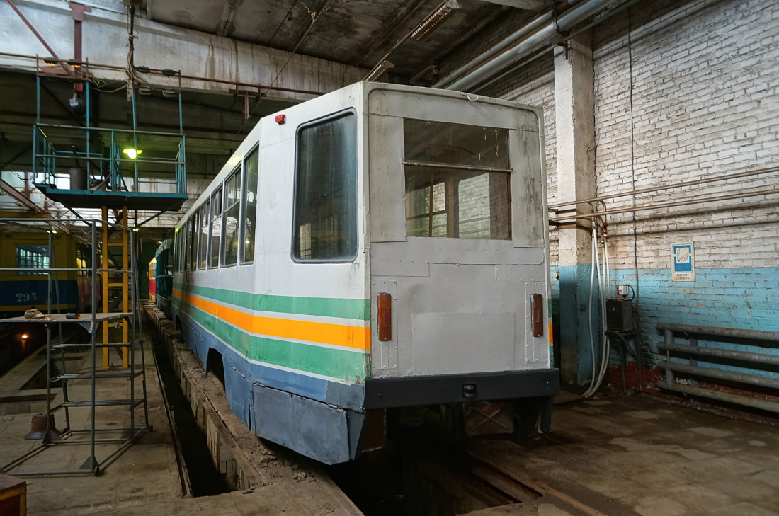 Владивосток, 71-608К № 303