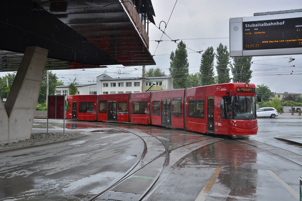 Инсбрук, Bombardier Flexity Outlook № 326