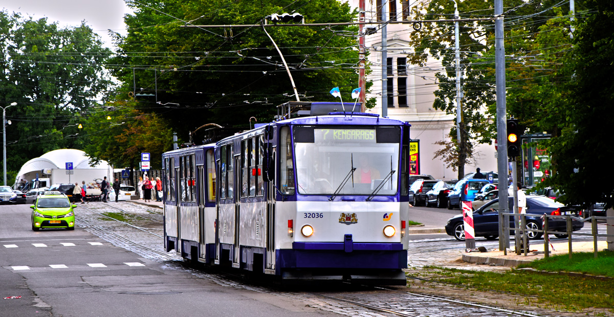 Рига, Tatra T6B5SU № 32036