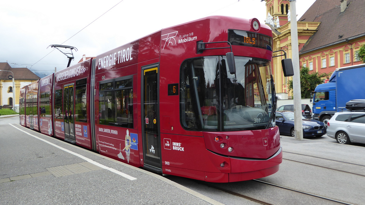 Инсбрук, Bombardier Flexity Outlook № 303