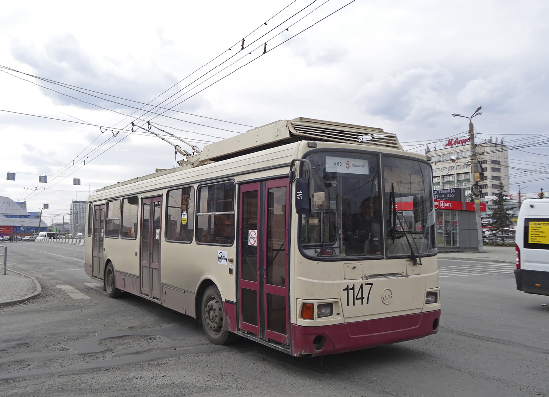 Chelyabinsk, LiAZ-5280 (VZTM) # 1147