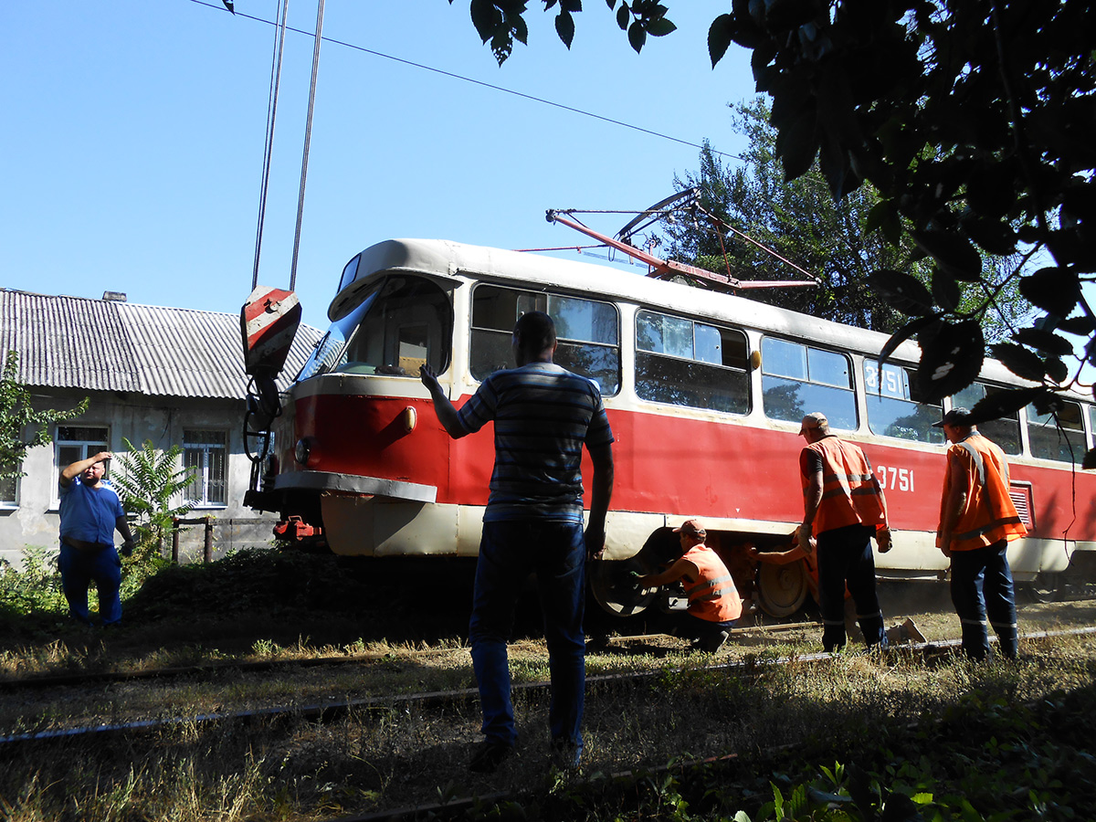 Донецк, Tatra T3SU (двухдверная) № 3751; Донецк — Сходы с рельсов; Донецк — Трамвайные линии: сеть 3-го депо