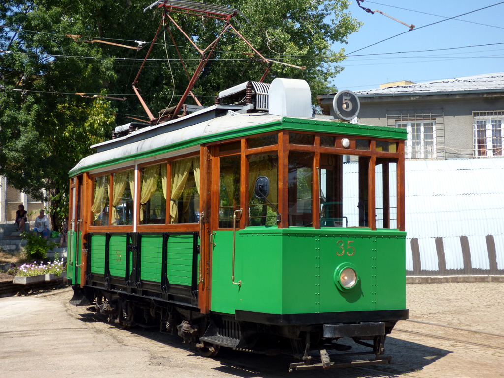 Sofia, Graz/Siemens & Halske 2-axle motor car N°. 35; Sofia — Trip with historic trams — 05.08.2016.