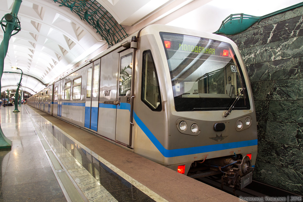 Москва, 81-740.4 «Русич» № 0197