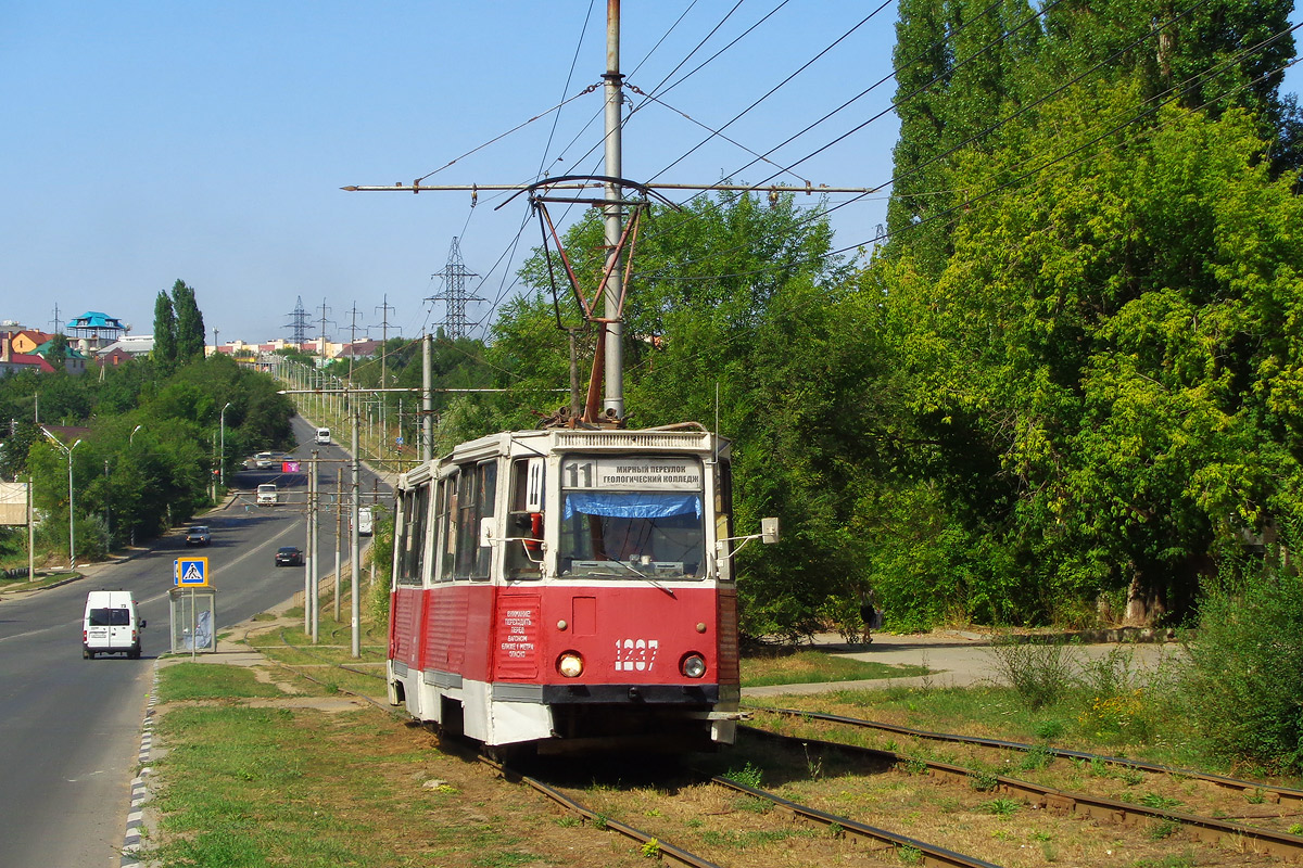 Саратов, 71-605 (КТМ-5М3) № 1237
