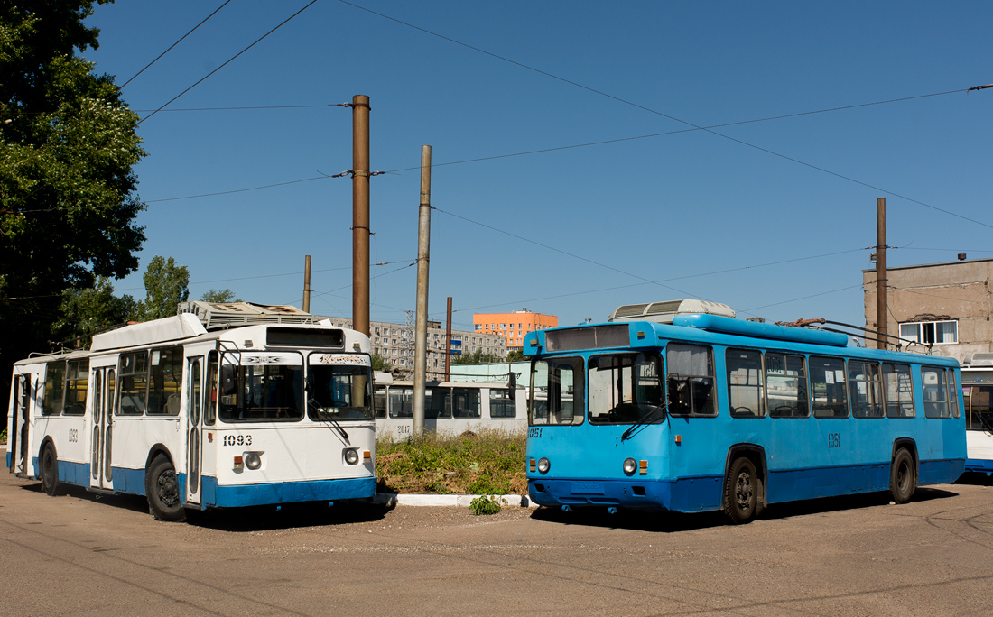 Уфа, БТЗ-5276-01 № 1093; Уфа, БТЗ-5276-04 № 1051