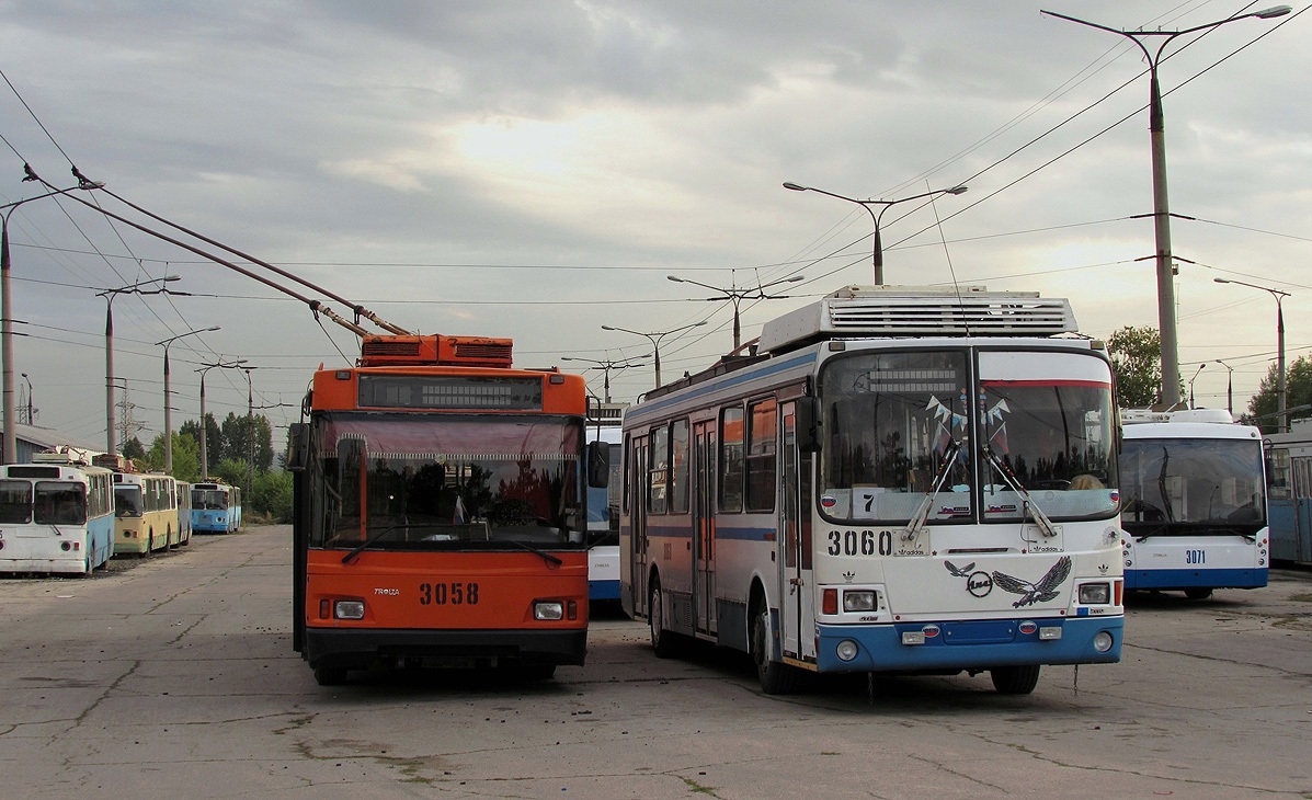 Тольятти, Тролза-5275.07 «Оптима» № 3058; Тольятти, ЛиАЗ-52803 (ВЗТМ) № 3060 Тольятти, Тролза-5275.07 «Оптима» № 3058; Тольятти, ЛиАЗ-52803 (ВЗТМ) № 3060